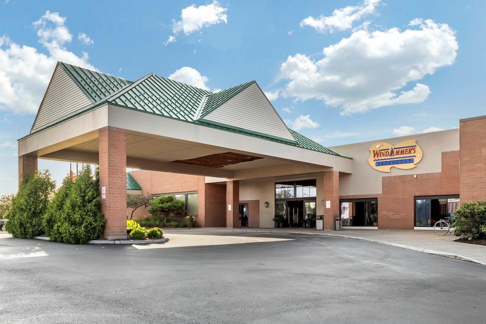 Clarion Hotel Conference Center On Lake Erie Дюнкерк Екстериор снимка