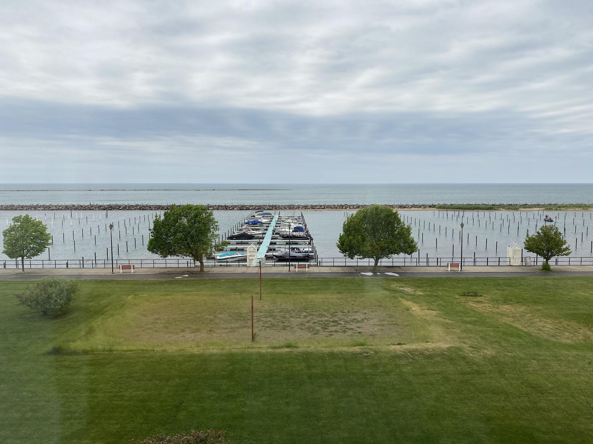 Clarion Hotel Conference Center On Lake Erie Дюнкерк Екстериор снимка