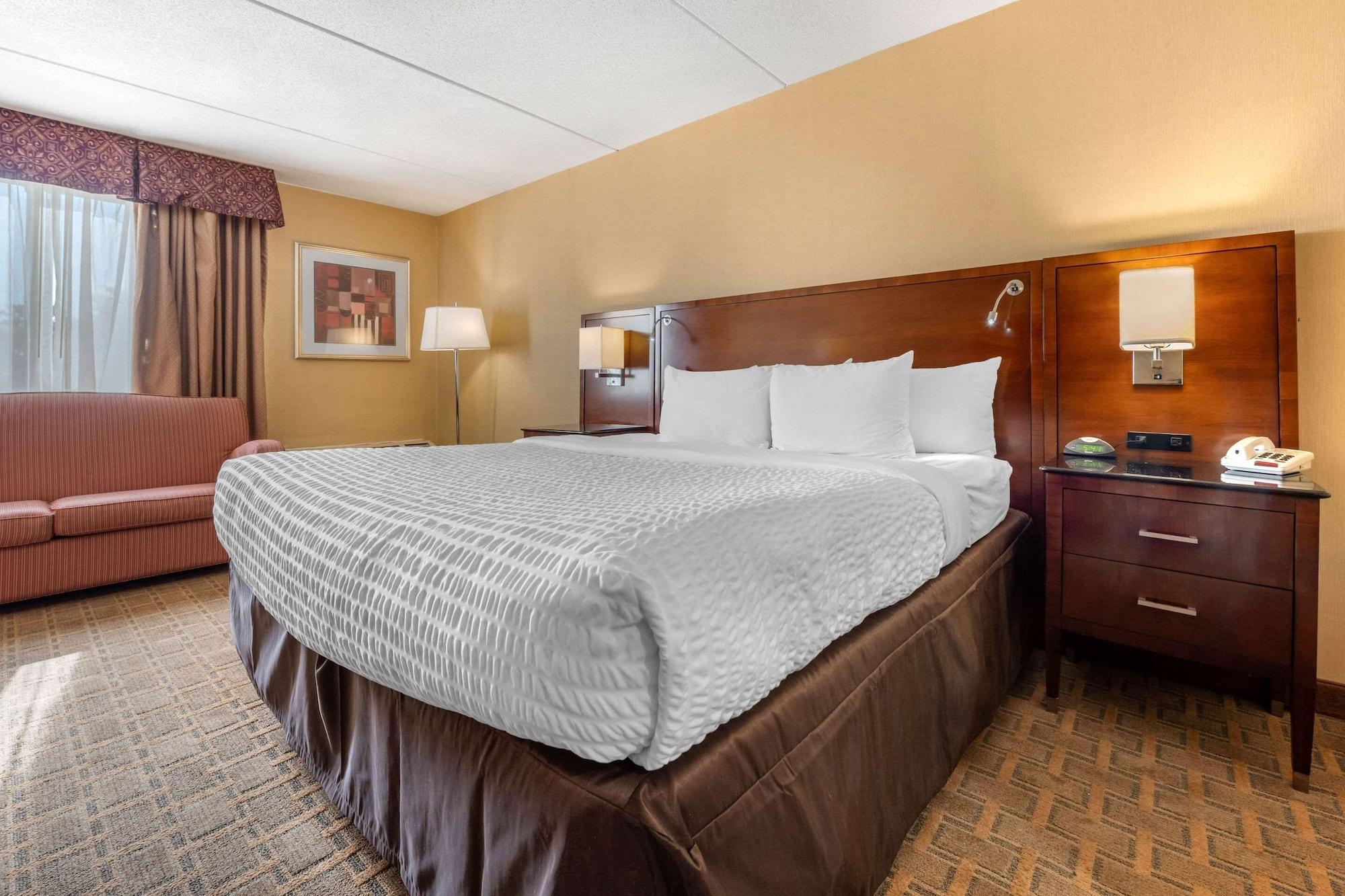 Clarion Hotel Conference Center On Lake Erie Дюнкерк Екстериор снимка