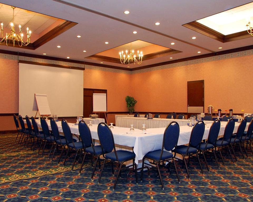 Clarion Hotel Conference Center On Lake Erie Дюнкерк Екстериор снимка