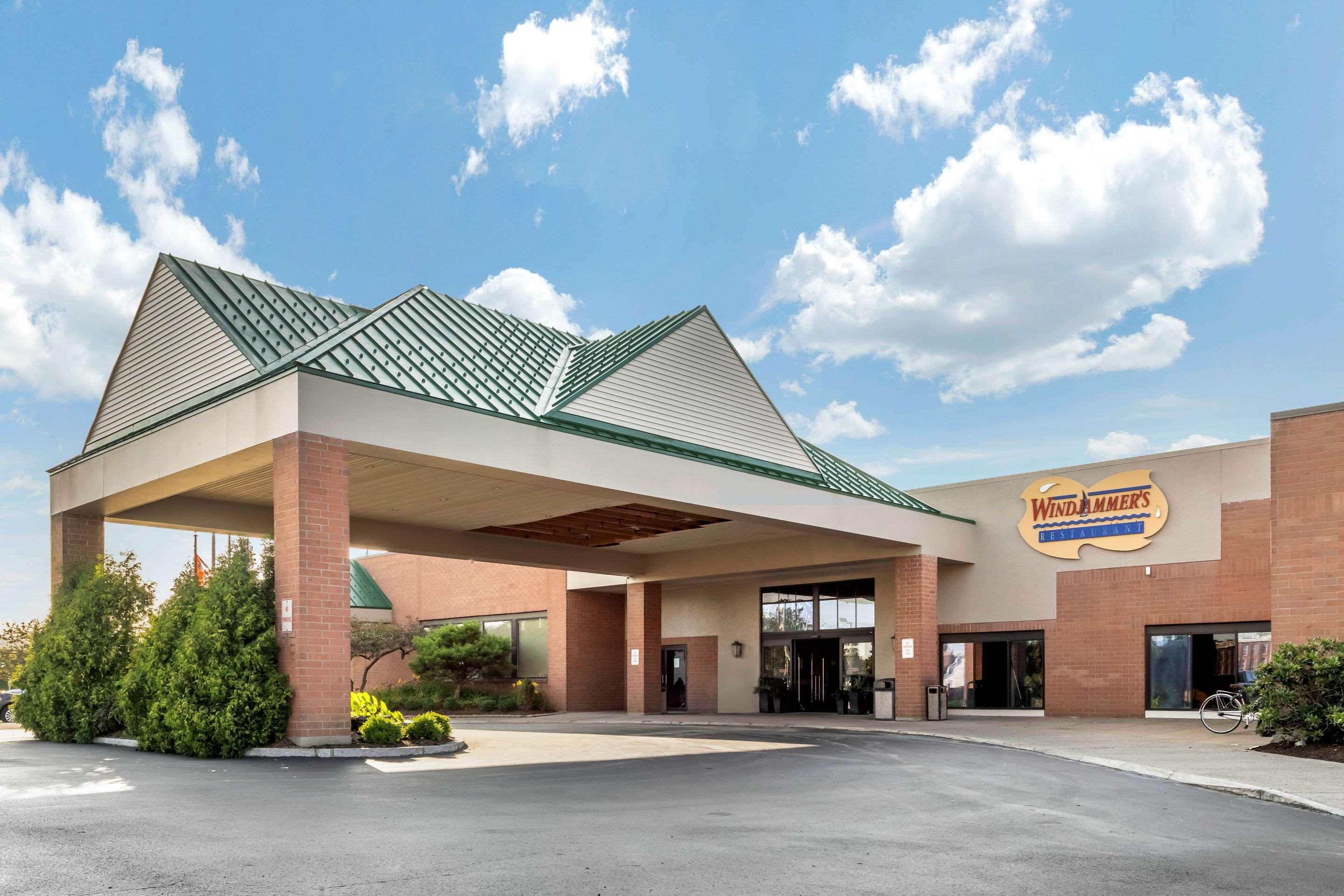 Clarion Hotel Conference Center On Lake Erie Дюнкерк Екстериор снимка