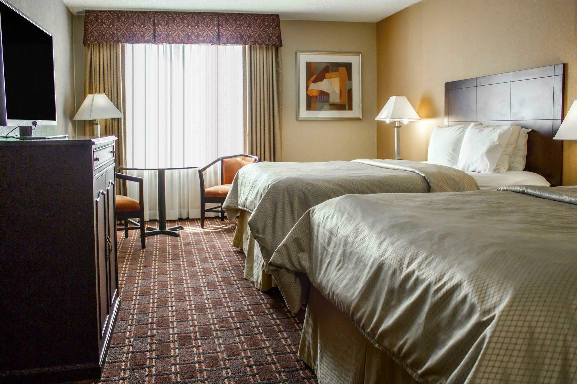 Clarion Hotel Conference Center On Lake Erie Дюнкерк Екстериор снимка