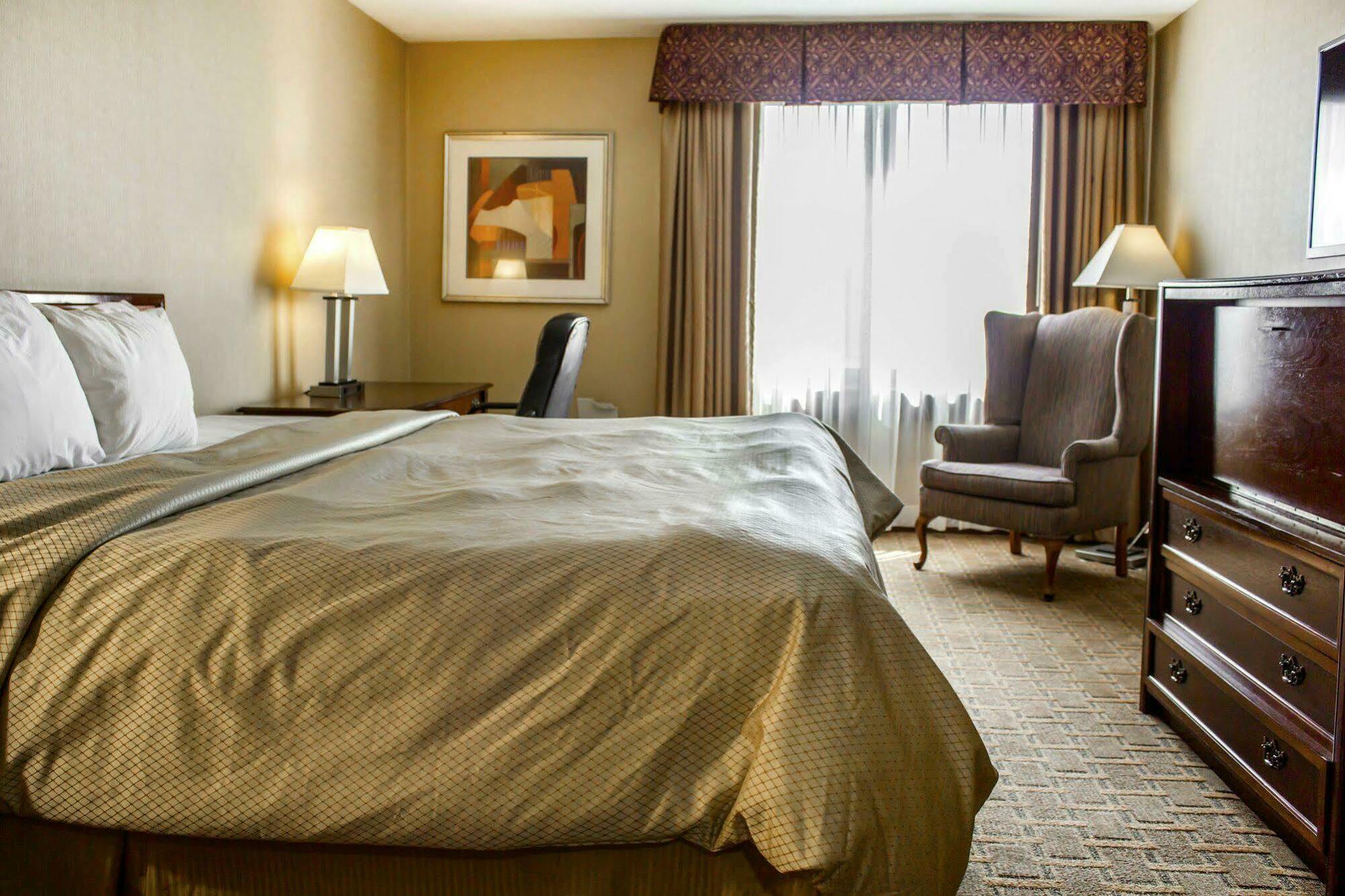 Clarion Hotel Conference Center On Lake Erie Дюнкерк Екстериор снимка