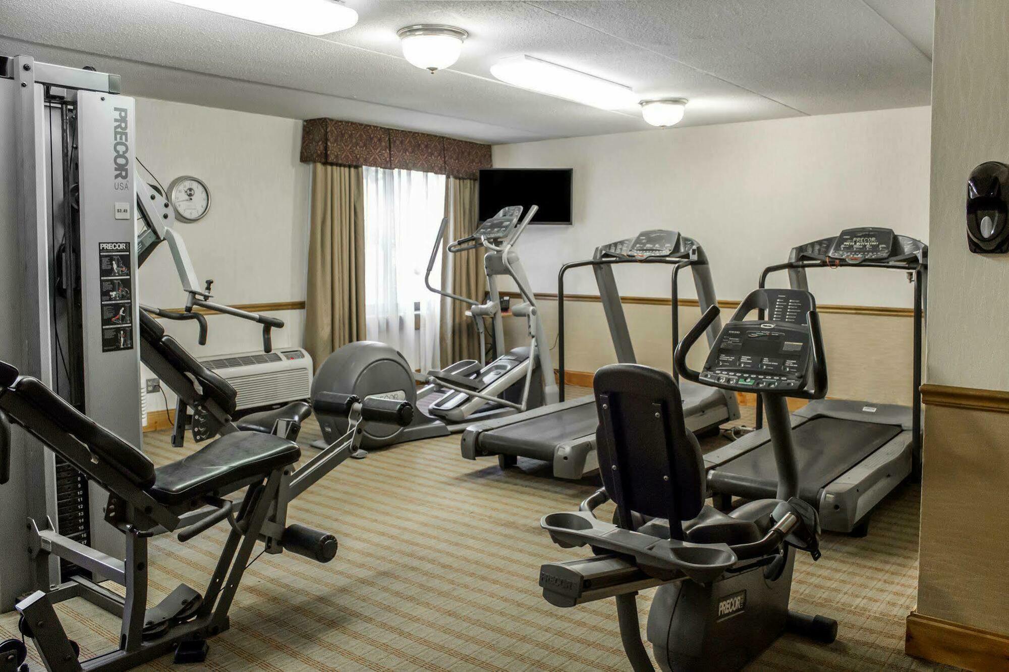 Clarion Hotel Conference Center On Lake Erie Дюнкерк Екстериор снимка
